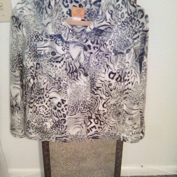 Jacket with Shimmer - Picture 6 of 6